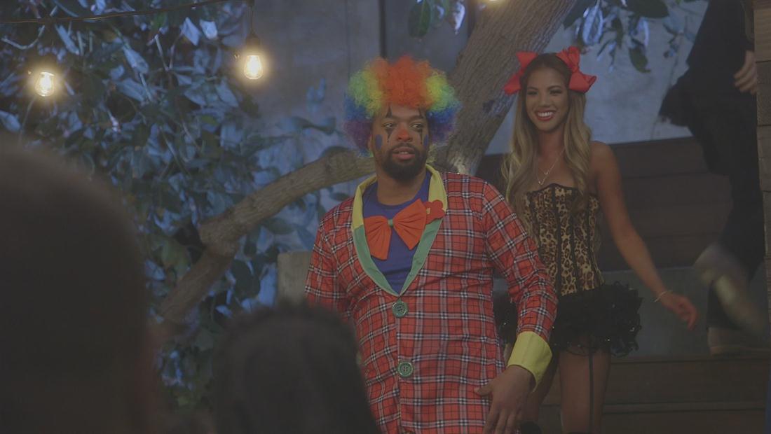 Living with Funny Sneak Peek 101: Clowning Around Living with Funny Sneak Peek 101: Clowning Around