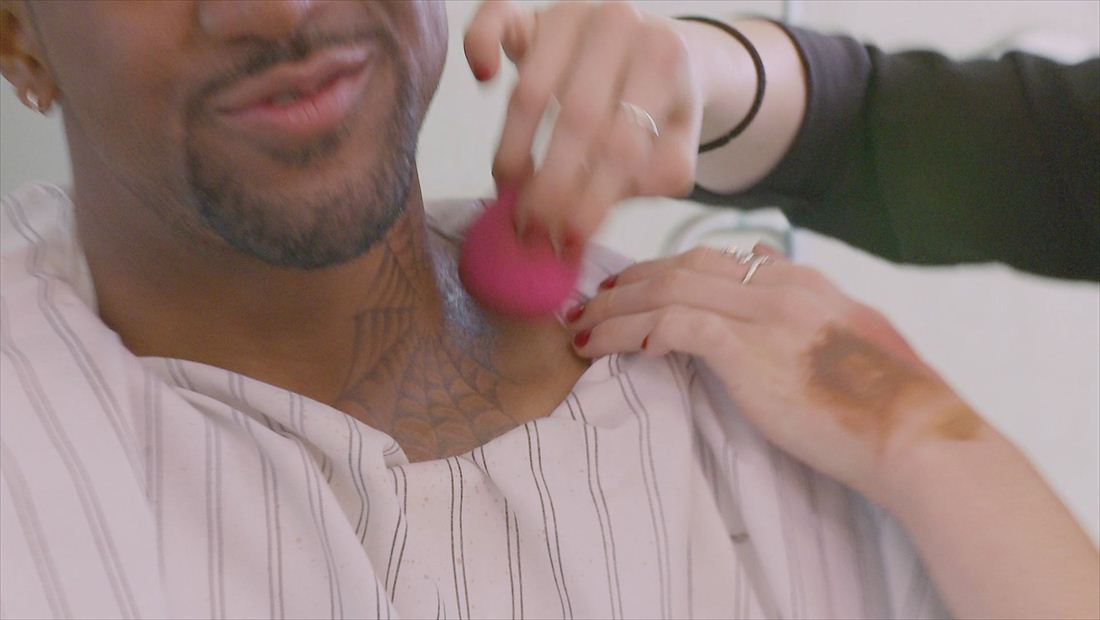Celebrities Undercover Sneak Peek 104: Jaleel White Celebrities Undercover Sneak Peek 104: Jaleel White