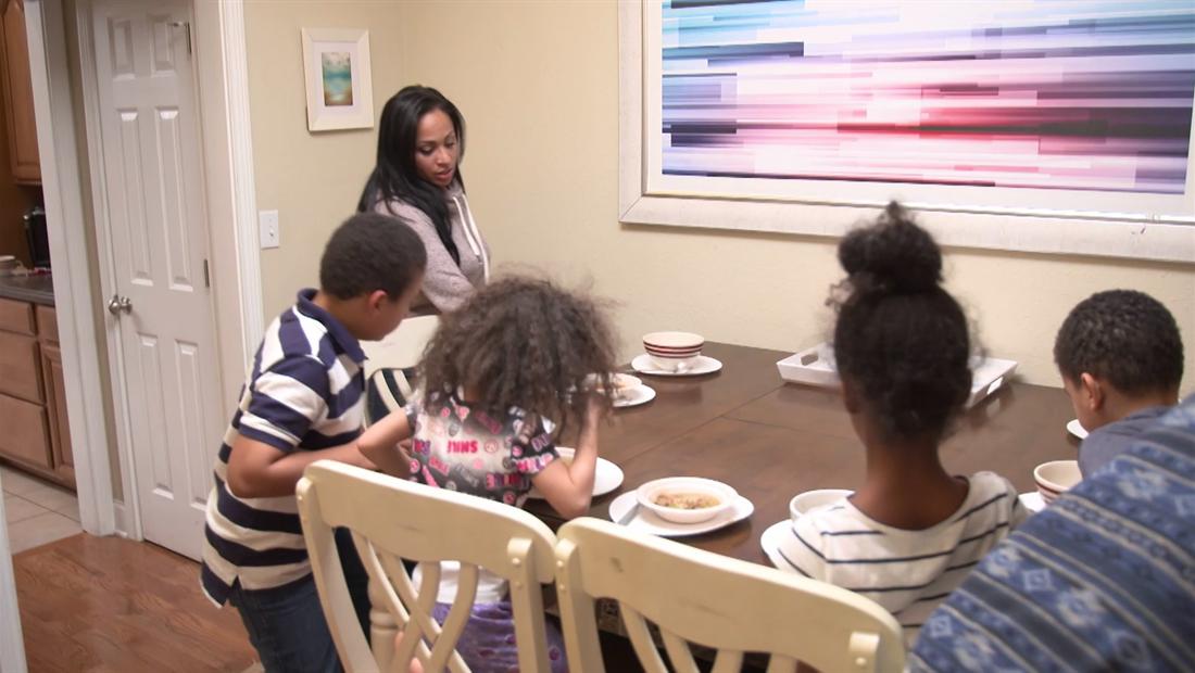 It Takes A Sister Sneak Peek 104: Kid Approved? It Takes A Sister Sneak Peek 104: Kid Approved?